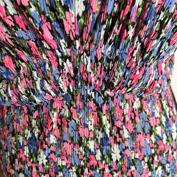 🚨Floral Long Sleeve Dress by MNG size 4 - Picture 8 of 9